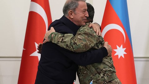 “Bakıda aldığım çəkini verə bilmirəm”- Mətbuat konfransında maraqlı anlar - VİDEO