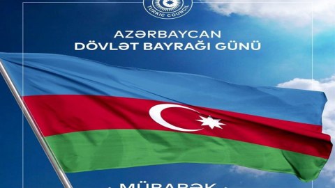 Türk Şurasından Bayraq Günü TƏBRİKİ
