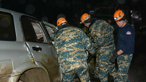 Erməni hərbçilər qəzaya düşdü: 1 ölü, 2 yaralı