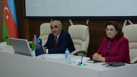 Rektor sədrlik iddiasında olanlarla görüşdü