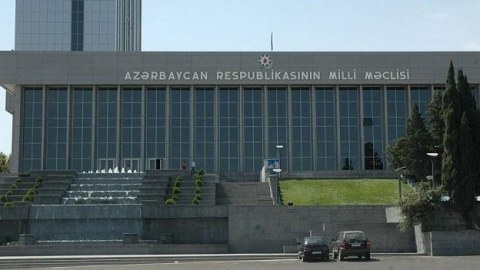 Büdcə müzakirələri bu gün də davam edəcək