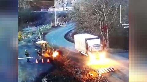 Erməni terrorçu hərbçilərimizin üstünə qumbara atdı – Şuşa-Laçın yolu BAĞLANDI