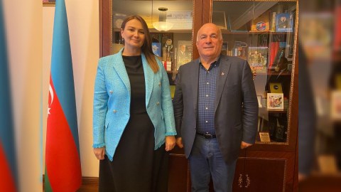 Qənirə Paşayeva Saxadakı diaspor sədri ilə görüşdü