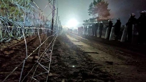 Belarusla sərhəddə polşalı hərbçi öldü