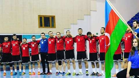 Nazirə şikayət edən 14 idmançı komandadan QOVULDU