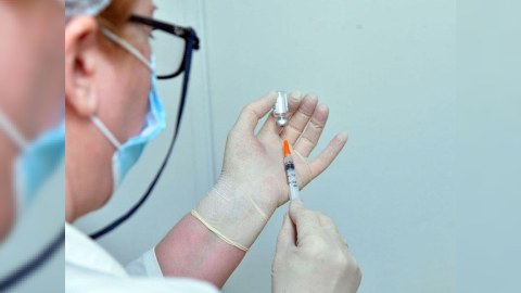 Əcnəbilərin vaksinasiya qaydası açıqlandı