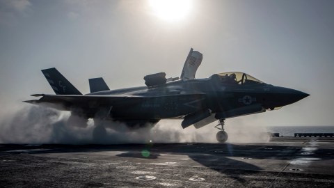 F-35 qırıcısı Aralıq dənizinə DÜŞDÜ