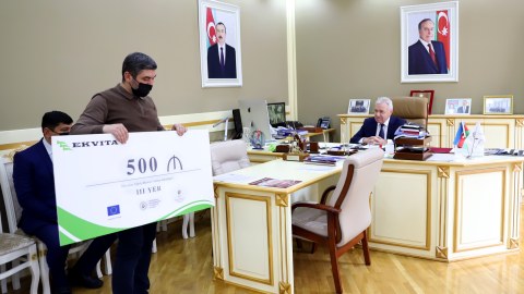 Rektor qalib tələbələrlə GÖRÜŞDÜ