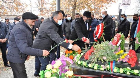 Düzqışlaqda şəhidin ildönümü qeyd olunub - FOTO