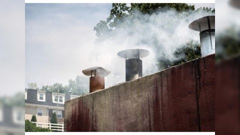 Havaya tullantı atan sahibkar cəzalandırıldı