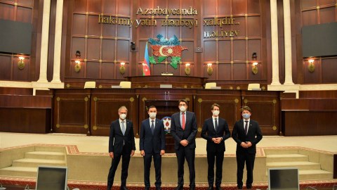 Almaniya rəsmiləri Bakıda