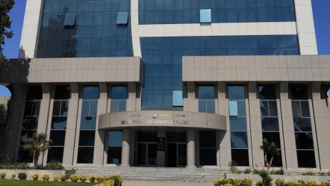 Bakıda nazirliyin binasında TÜSTÜLƏNMƏ