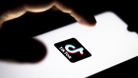 “TikTok”da narkotiki təbliğ edən yeniyetməyə XƏBƏRDARLIQ