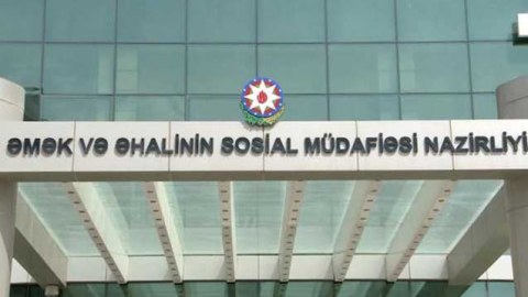 Nazirliyin qarşısında aksiya – Saxlanılan YOXDUR