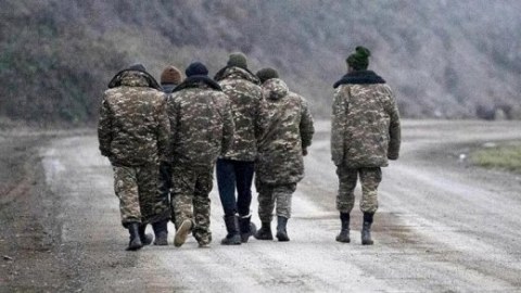 İrəvan Bakıdakı əsirlər barədə məlumat yaydı: 1-i yaralı, 12-si salamatdır