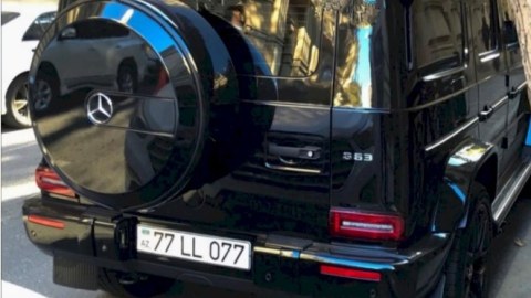 İcra başçısının oğlu yarım milyonluq maşınına yeni nömrə aldı - FOTO