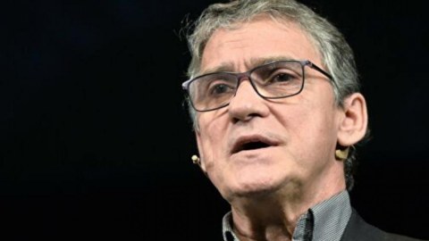 Məşhur aktyor koronavirusdan öldü