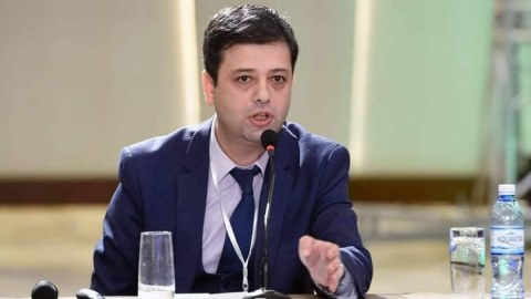Dekan beynəlxalq tədbirdə