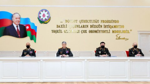 Vilayət Eyvazov müşavirə KEÇİRDİ