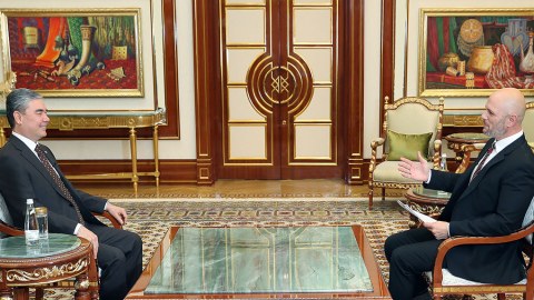 Berdiməhəmmədov üçtərəfli zirvə görüşündən DANIŞDI
