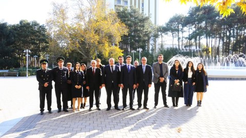 Ədliyyə işçilərinin peşə bayramıdır