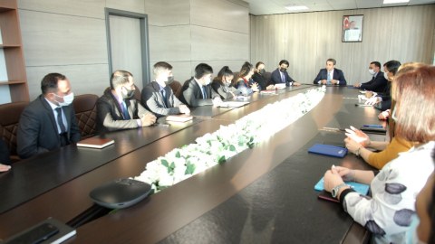 Aygün Əliyeva kollektivə təqdim olundu