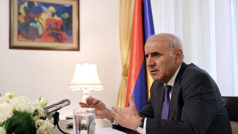 Paşinyan özünə müşavir təyin etdi