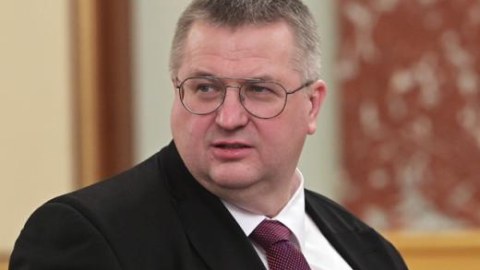 Putinin nümayəndəsi Bakıdan İrəvana getdi