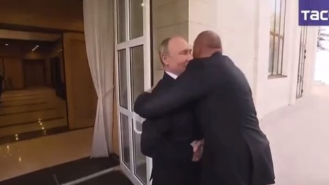 Vladimir Putin İlham Əliyevi belə qarşıladı - VİDEO