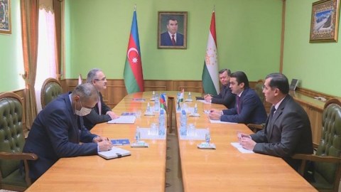 Səfirimiz Tacikistan prezidentinin oğlu ilə görüşüb