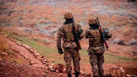 Azərbaycan iki ermənini geri qaytardı