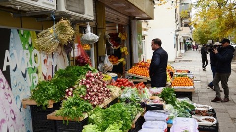 Küçə ticarəti ilə məşğul olanlar cərimələnir - FOTOLAR