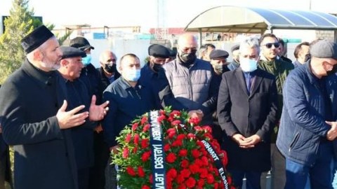 Əvəz Həsənov dəfn edilidi - FOTO