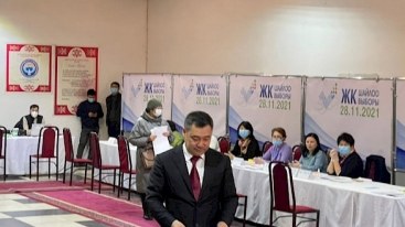 Qırğızlar deputatlarını seçir
