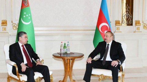 Əliyev və Berdiməhəmmədov görüşdü