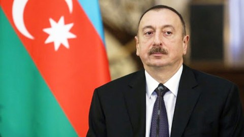 Prezident Türkmənistana yola düşdü
