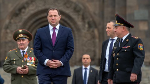 Sabiq müdafiə nazirinin həbs müddəti uzadıldı