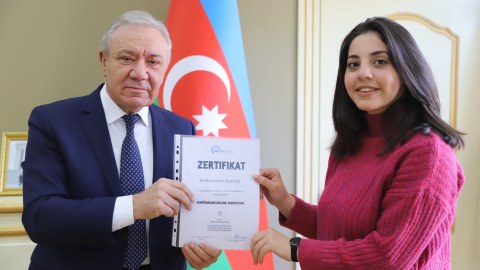 Rektorun uğur qazanmış tələbələrlə görüşü