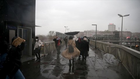 İstanbulda məktəblər  BAĞLANDI