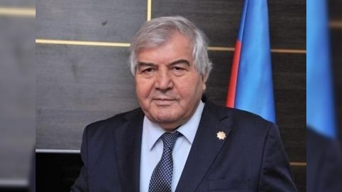 Sabir Rüstəmxanlının kim olduğu barədə danışmaq artıqdır...