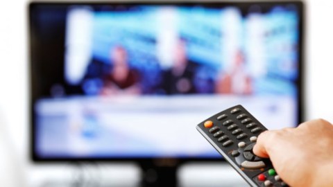 TV-lər gündəmin “nəbzini” TUTA BİLMİR