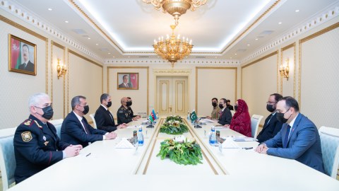 Vilayət Eyvazov pakistanlı naziri qəbul edib