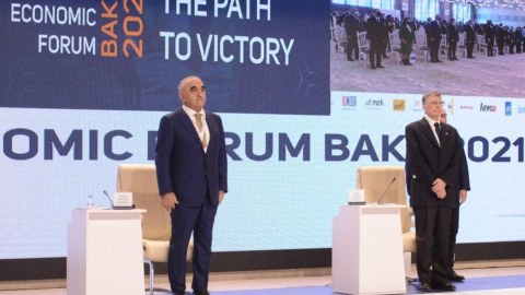 Aziz Sancar “UNEC İqtisadi Forumu”nda