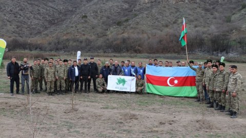 Rəsmilər Laçında ağac əkdilər - FOTO