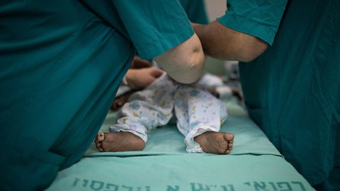 1 yaşlı uşaq tualet quyusuna düşüb ÖLDÜ