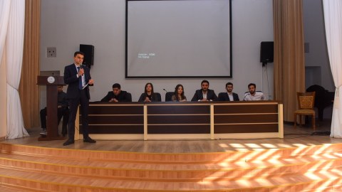 ADU-də “Bir günlük xəlifə”lər seçilib
