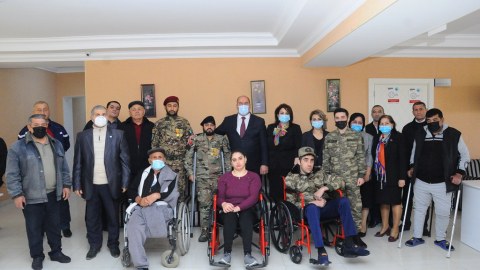 Naftalanda Beynəlxalq Əlillər Günü
