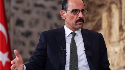 “Ərdoğan Putinlə Zelenski arasında dialoq təşkil edə bilər”