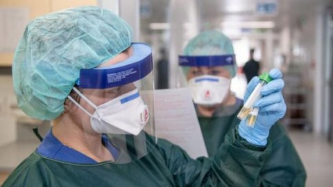 Son sutkanın yoluxanları - 18 nəfər ÖLDÜ