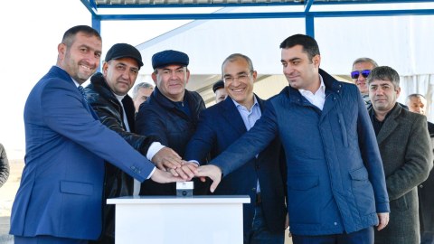 “Yevlax Pilot Aqropark”ı açıldı